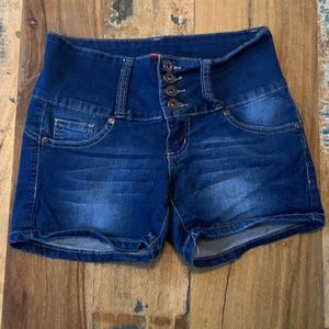 Size 3 GOGO Star shorts